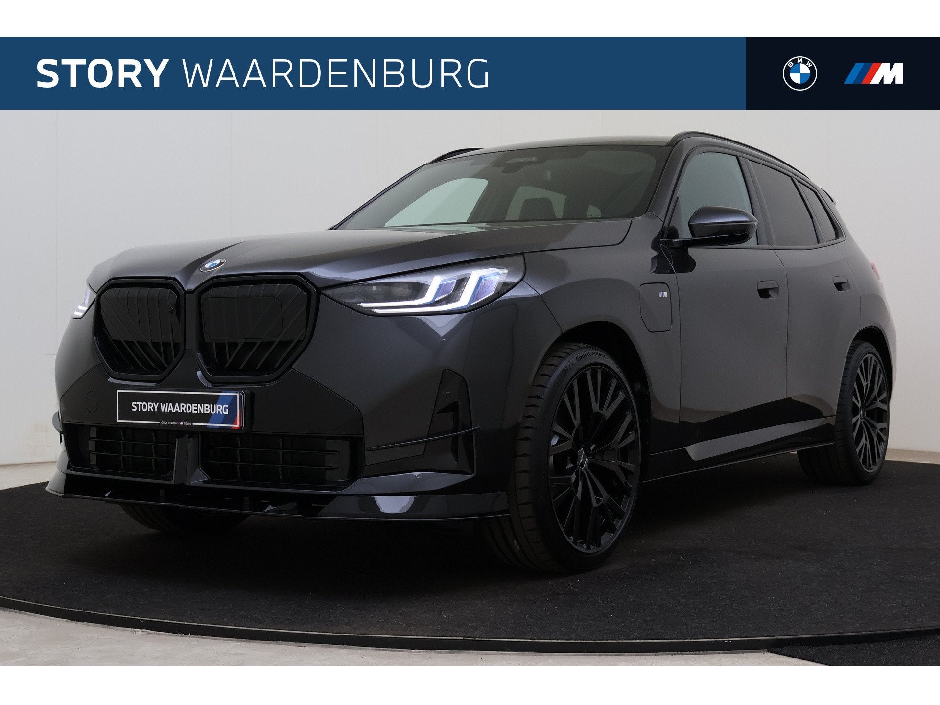 BMW X3 30e xDrive M Sport Automaat / Panoramadak / Trekhaak, Automaat, 1998 cc, Zwart, 4 cilinders
