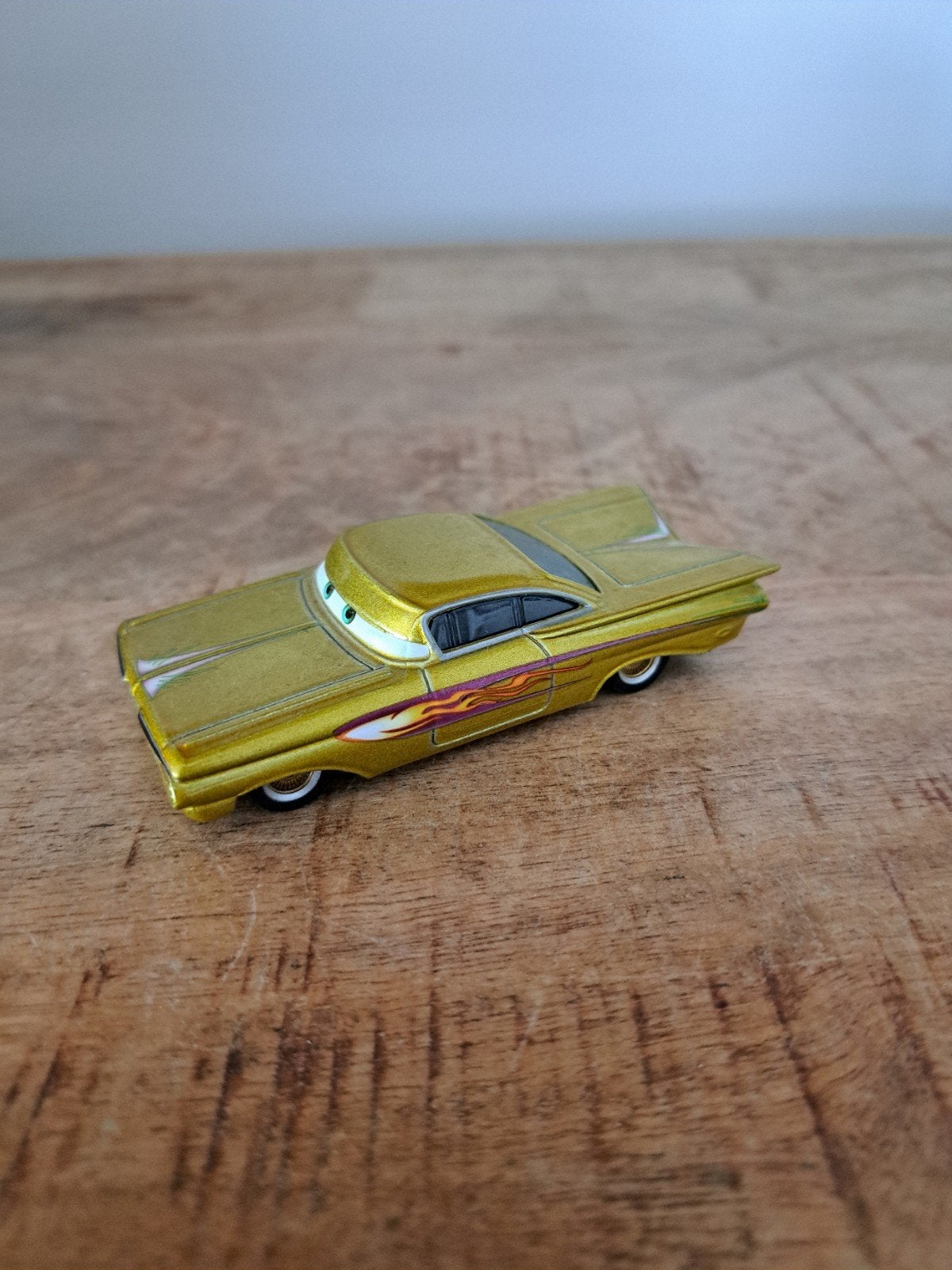 Disney pixar model chevrolet impala, Gebruikt, Auto, Ophalen of Verzenden, N.b