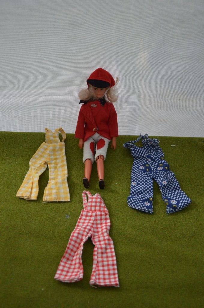 Vintage fiets ` Barbie` pop uit jaren 70 Made in Hong Kong, Verzamelen, Poppen, Ophalen of Verzenden, Gebruikt, Pop