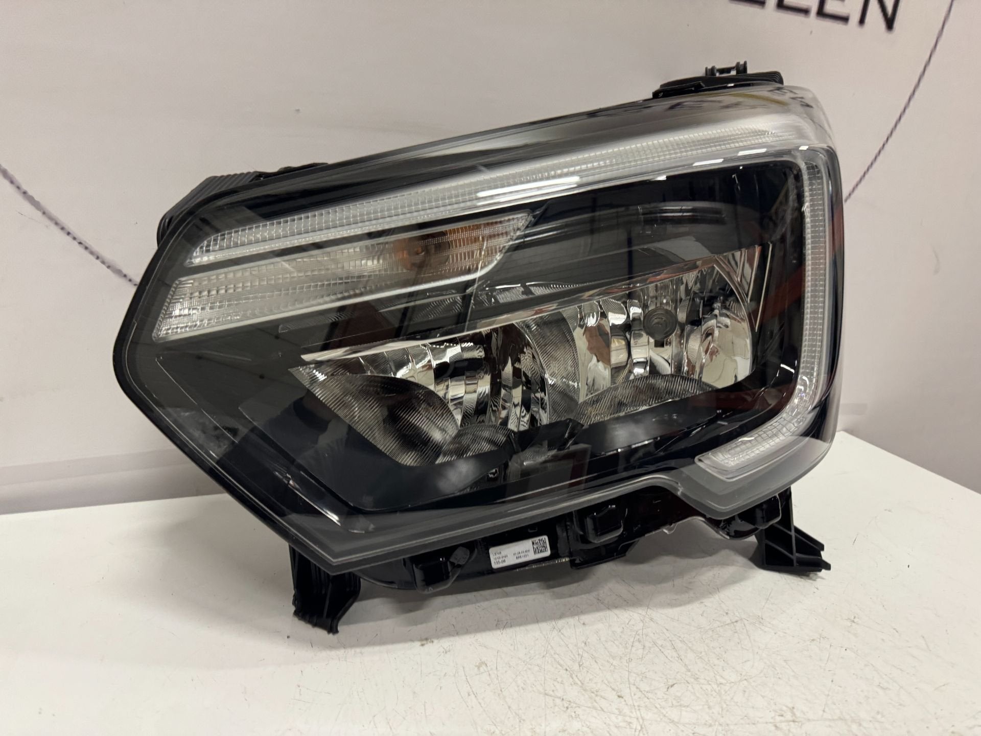 RENAULT MASTER 3 FACELIFT LED KOPLAMP LINKS 260607867R, Auto-onderdelen, Verlichting, Renault Group, Gebruikt, Contact.group@renault.com