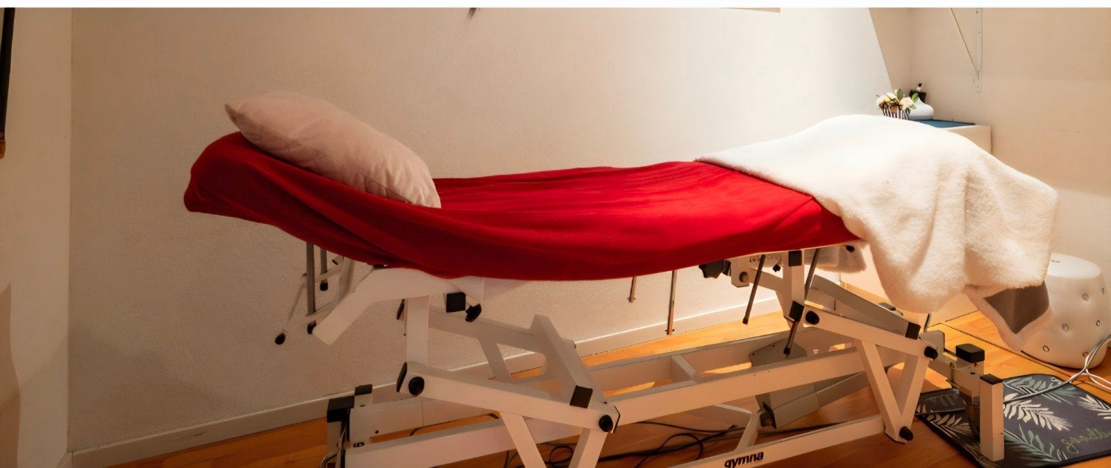 elektrische massagetafel, Ophalen, Zo goed als nieuw, Massagetafel
