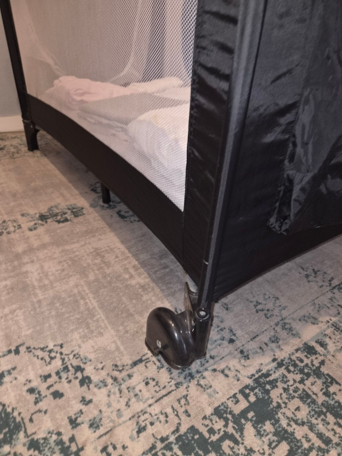 Reisbedje met matras en beddengoed, Ophalen, Zo goed als nieuw, Reisbedje