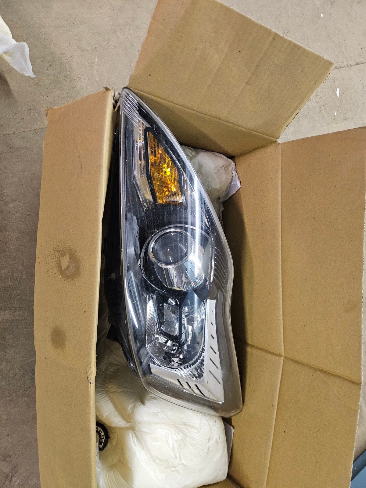 Ford Focus mk2.5 xenon Koplamp links, Ophalen of Verzenden, Gebruikt, Ford