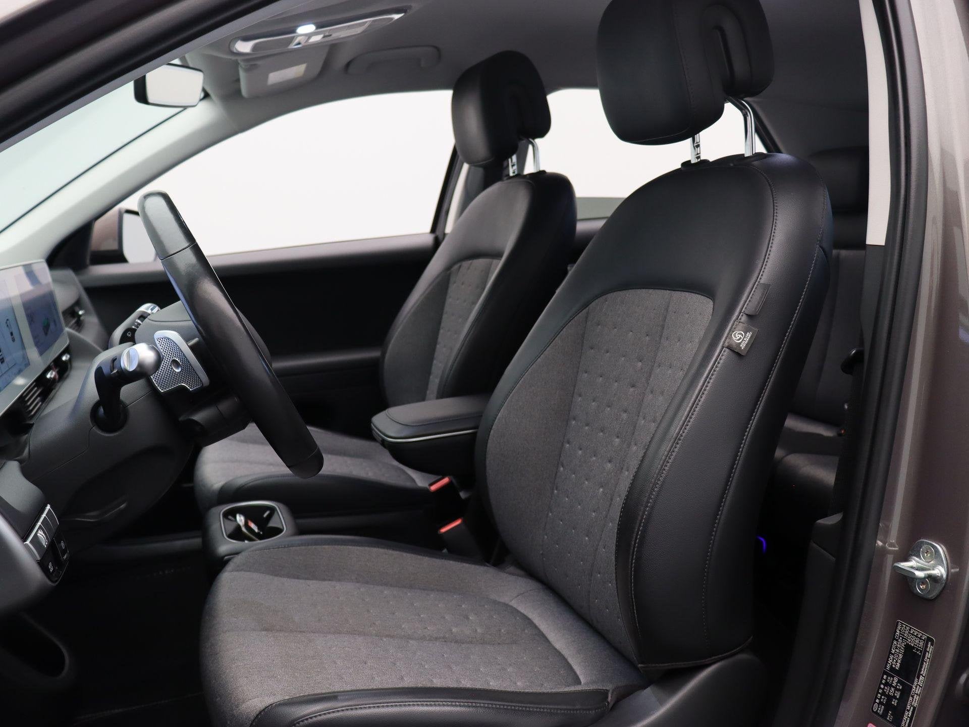 Hyundai IONIQ 5 Connect+ 77.4 kWh | Warmtepomp | Stoel en St, Auto's, Automaat, Achterwielaandrijving, IONIQ 5, Te koop