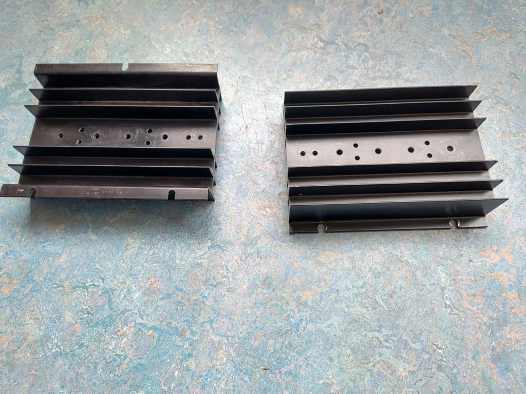 2 x koelvin TO-3, Hobby en Vrije tijd, Elektronica-componenten, Ophalen of Verzenden