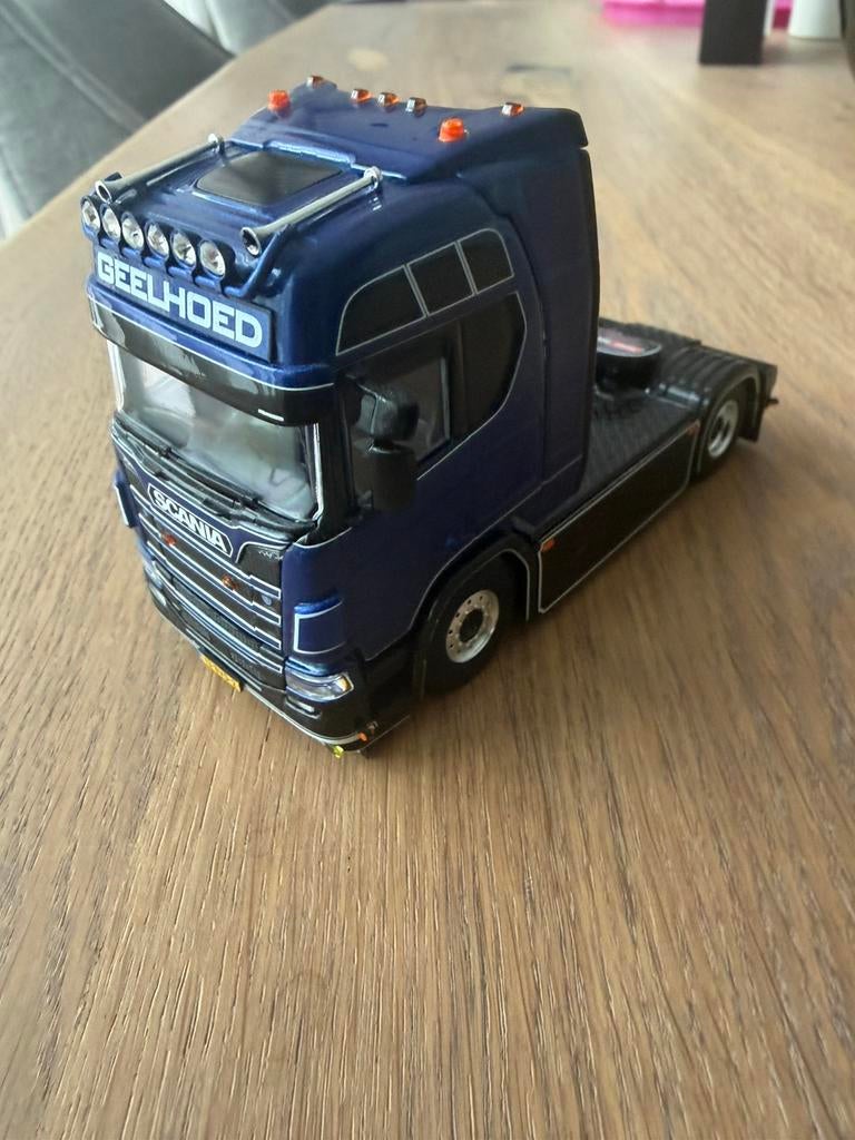 wsi scania geelhoed, Hobby en Vrije tijd, Modelauto's | 1:50, Ophalen of Verzenden, Zo goed als nieuw, Bus of Vrachtwagen, Wsi