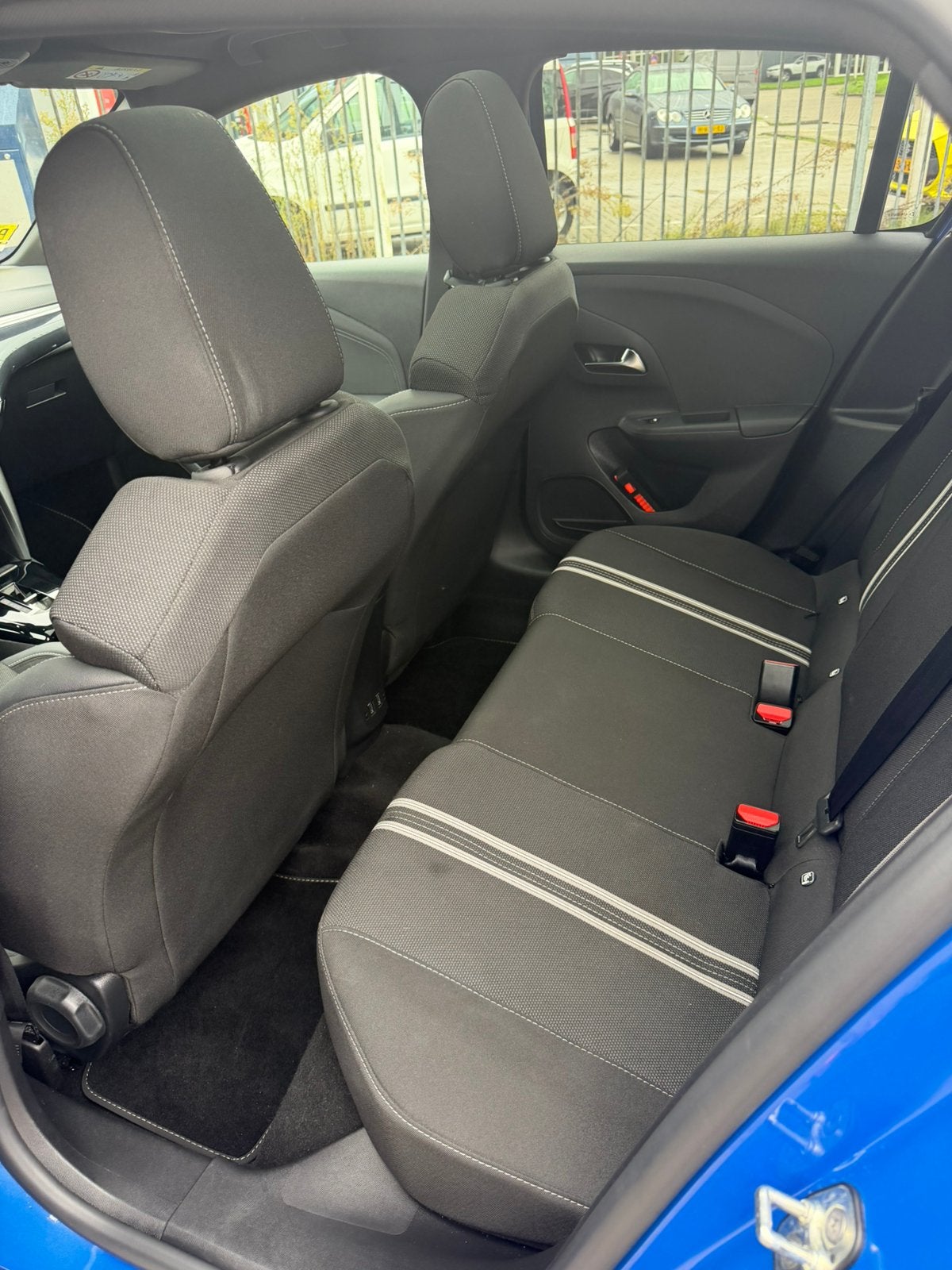 Foto 18 van Opel Corsa 1.2 Turbo GS 130 PK automaat, nieuwstaat !