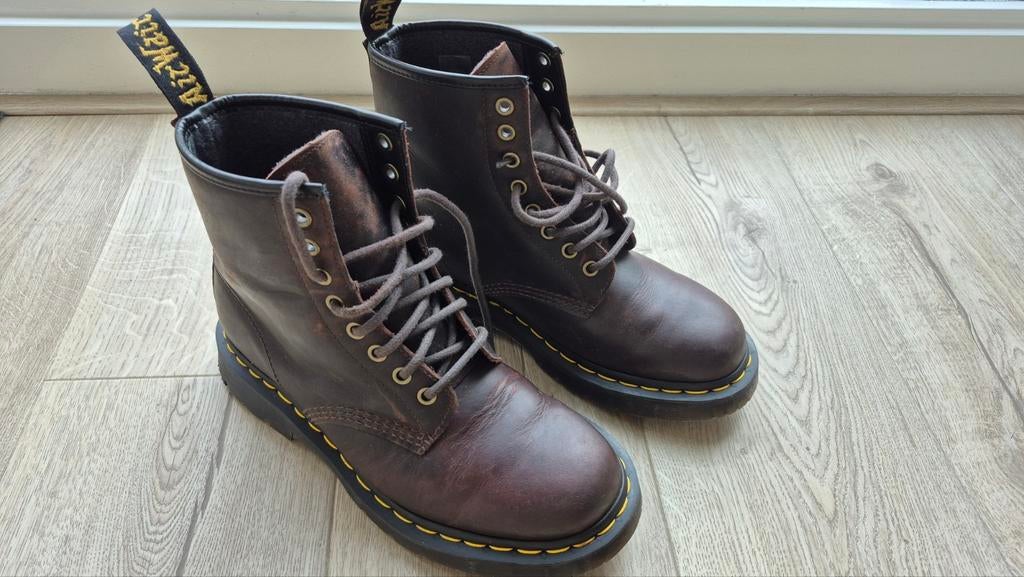 Dr Martens, bruin, maat 39, Ophalen of Verzenden, Zo goed als nieuw, Bruin