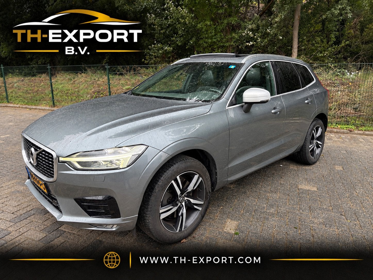 Volvo XC60 2.0 D4 AWD Inscription Pano R-design, Auto's, Automaat, Stof, Gebruikt, 1969 cc