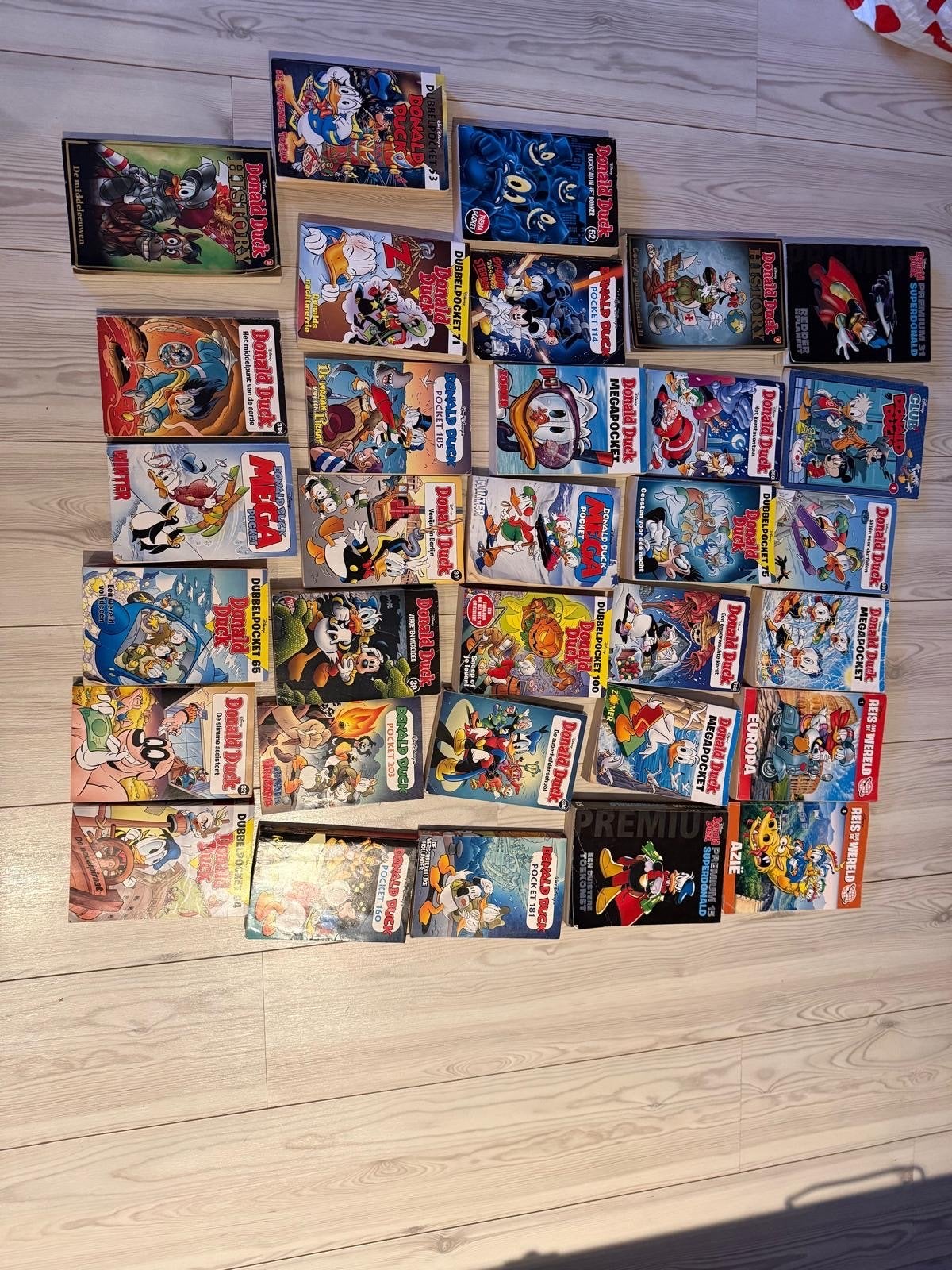 31 Donald Duck pockets en 29 sonald ducks, Boeken, Meerdere stripboeken, Ophalen of Verzenden, Gelezen