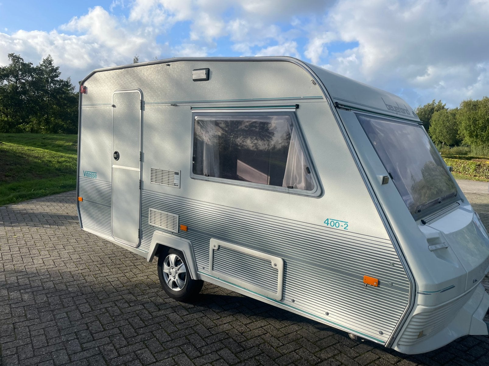 Beyerland 400 caravan 1994, Standaardzit, Tot en met 2, Dwarsbed, Particulier