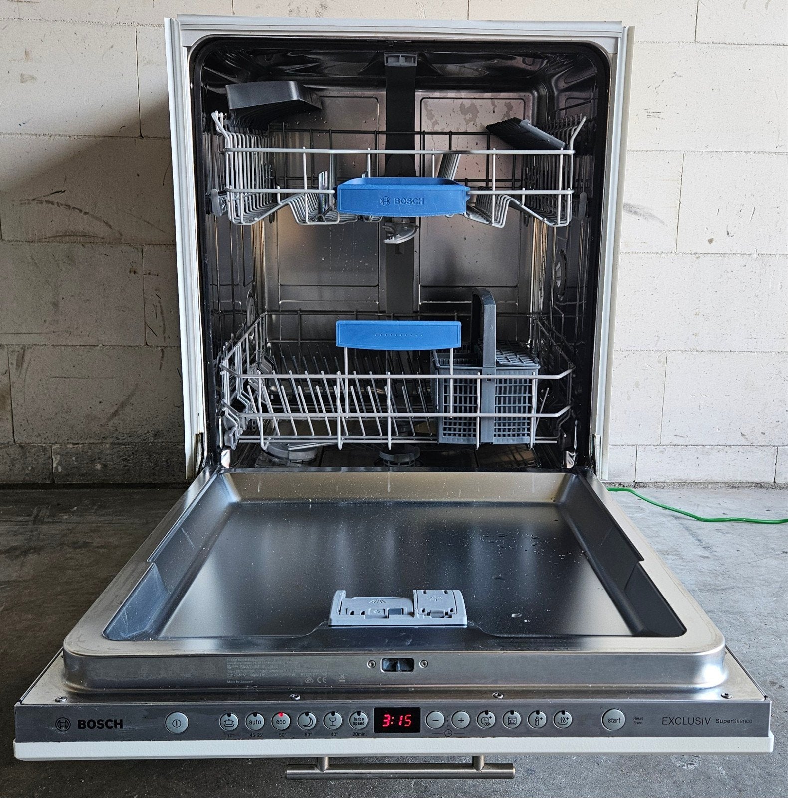 Foto 2 van zeer nette vaatwasser Bosch SMV86M50EU (inbouw) A++ zuinig!