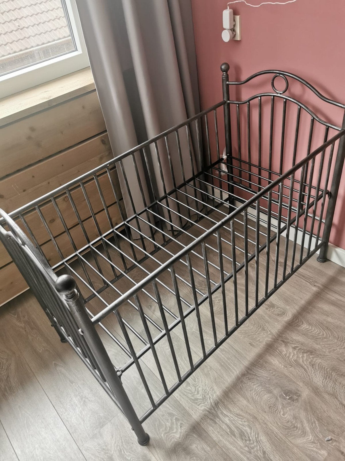 Gietijzeren ledikant, Huis en Inrichting, Ophalen, 190 cm of minder, Metaal, Grijs