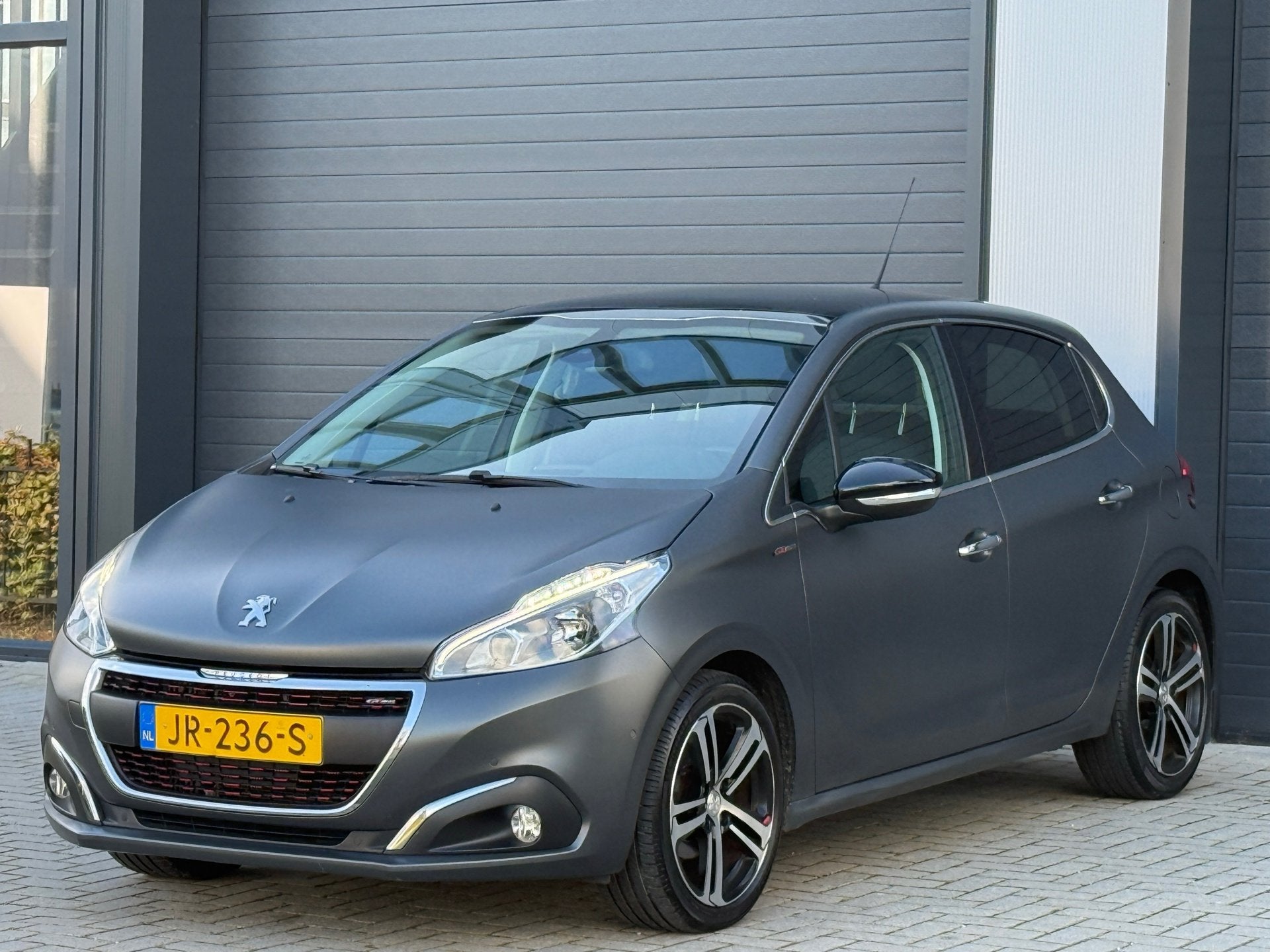 Peugeot 208 1.2 PureTech GT-line / PANORAMADAK / CAMERA, Auto's, Voorwielaandrijving, Euro 6, Automatische klimaatregeling, 23 km/l