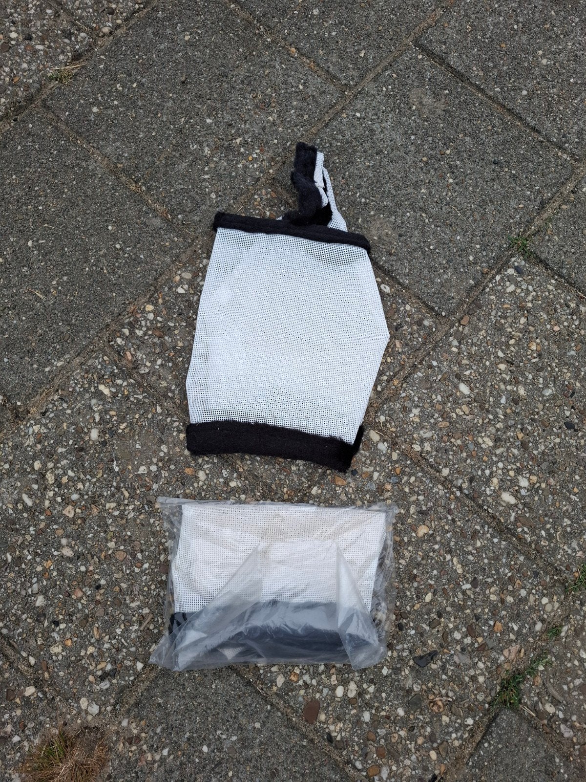 Verschillende vliegenkappen en neusnetjes., Dieren en Toebehoren, Ophalen of Verzenden