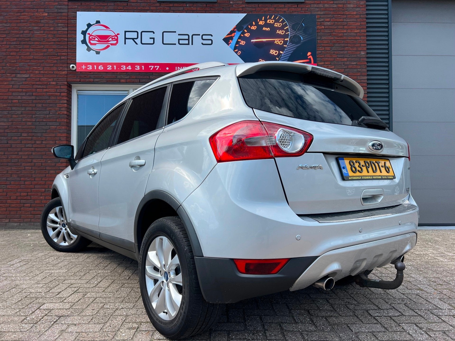 Ford Kuga 2.5 20V Titanium / Navi / PDC / Carplay / Stoelver, Auto's, Automaat, Euro 5, Gebruikt, Met garantie (alle)