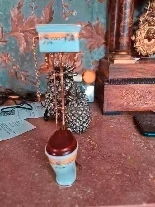 Reutter Miniatuur Toilet met Stortbak - Porselein, Ophalen of Verzenden, Gebruikt