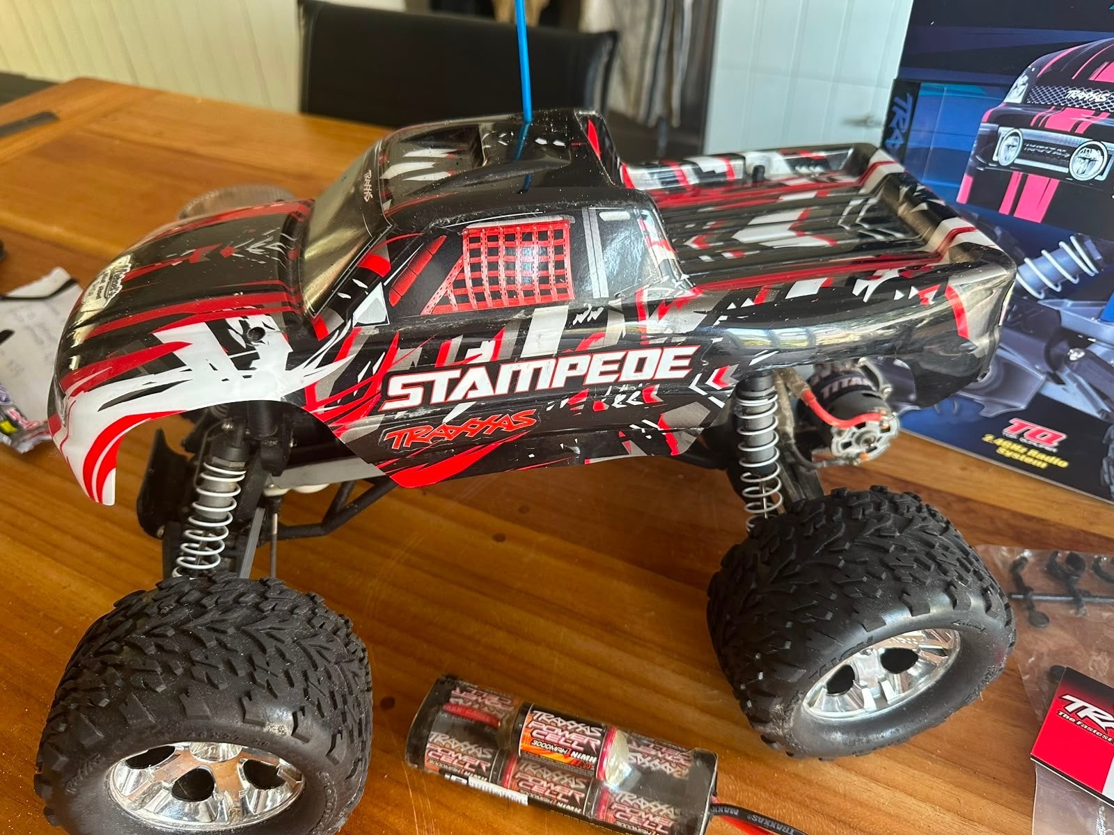 Traxxas Stampede RC Truck - Zo goed als nieuw, Elektro, Auto offroad, Ophalen of Verzenden, Zo goed als nieuw