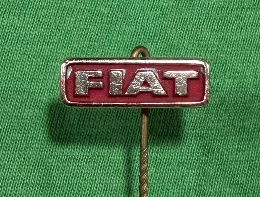 Speldje Fiat, Verzamelen, Speldjes, Pins en Buttons, Ophalen of Verzenden, Zo goed als nieuw, Overige onderwerpen