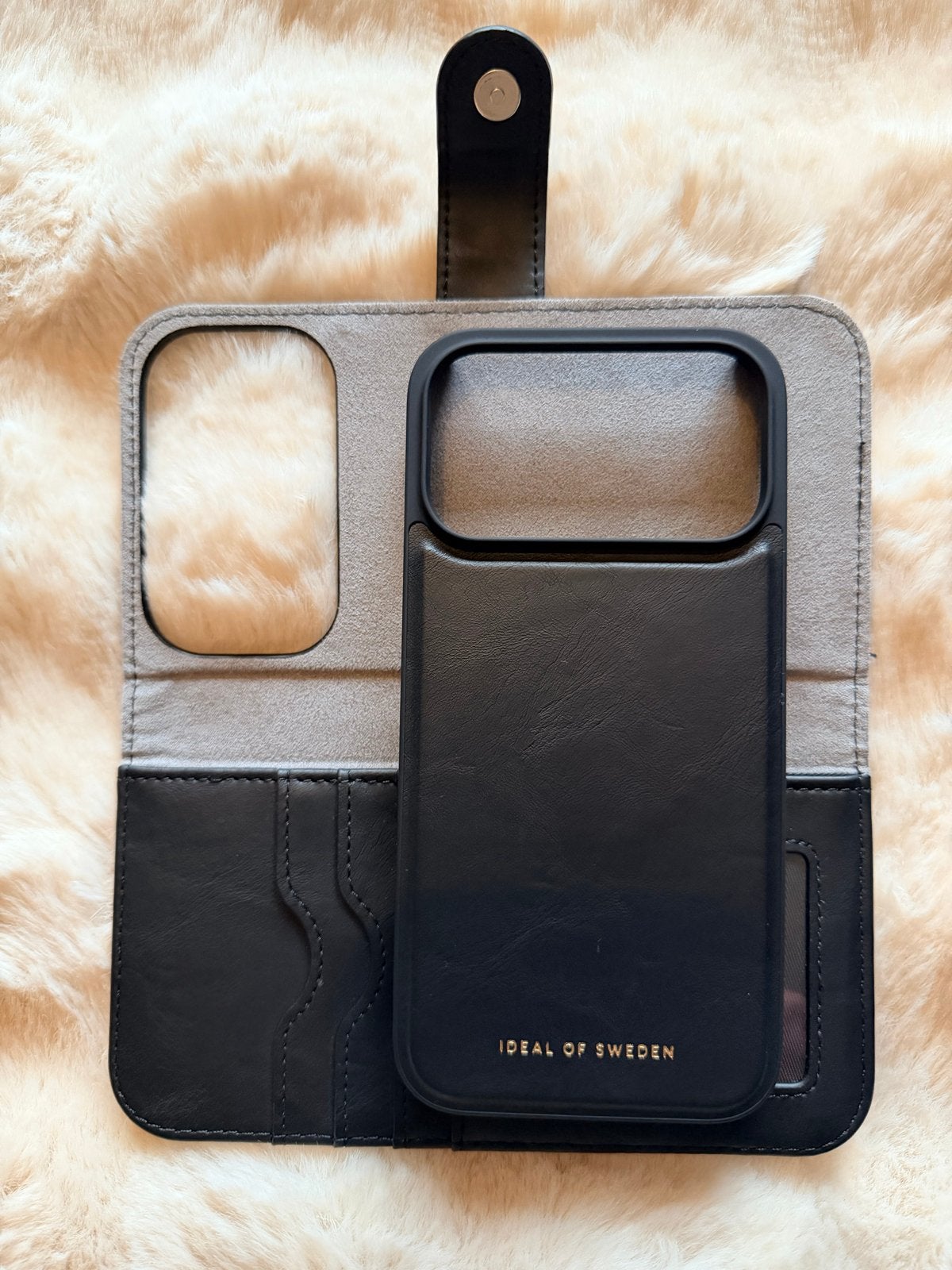 iDEAL OF SWEDEN Magnet Wallet+ iPhone 17 Pro Max Zwart, Zwart, MagSafe, Nieuw, Ophalen of Verzenden