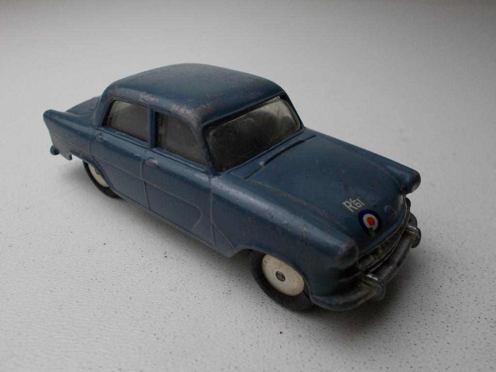 1958 Corgi Toys 352 RAF STAFF CAR STANDARD VANGUARD III Igst, Ophalen of Verzenden, Zo goed als nieuw, Auto, Corgi