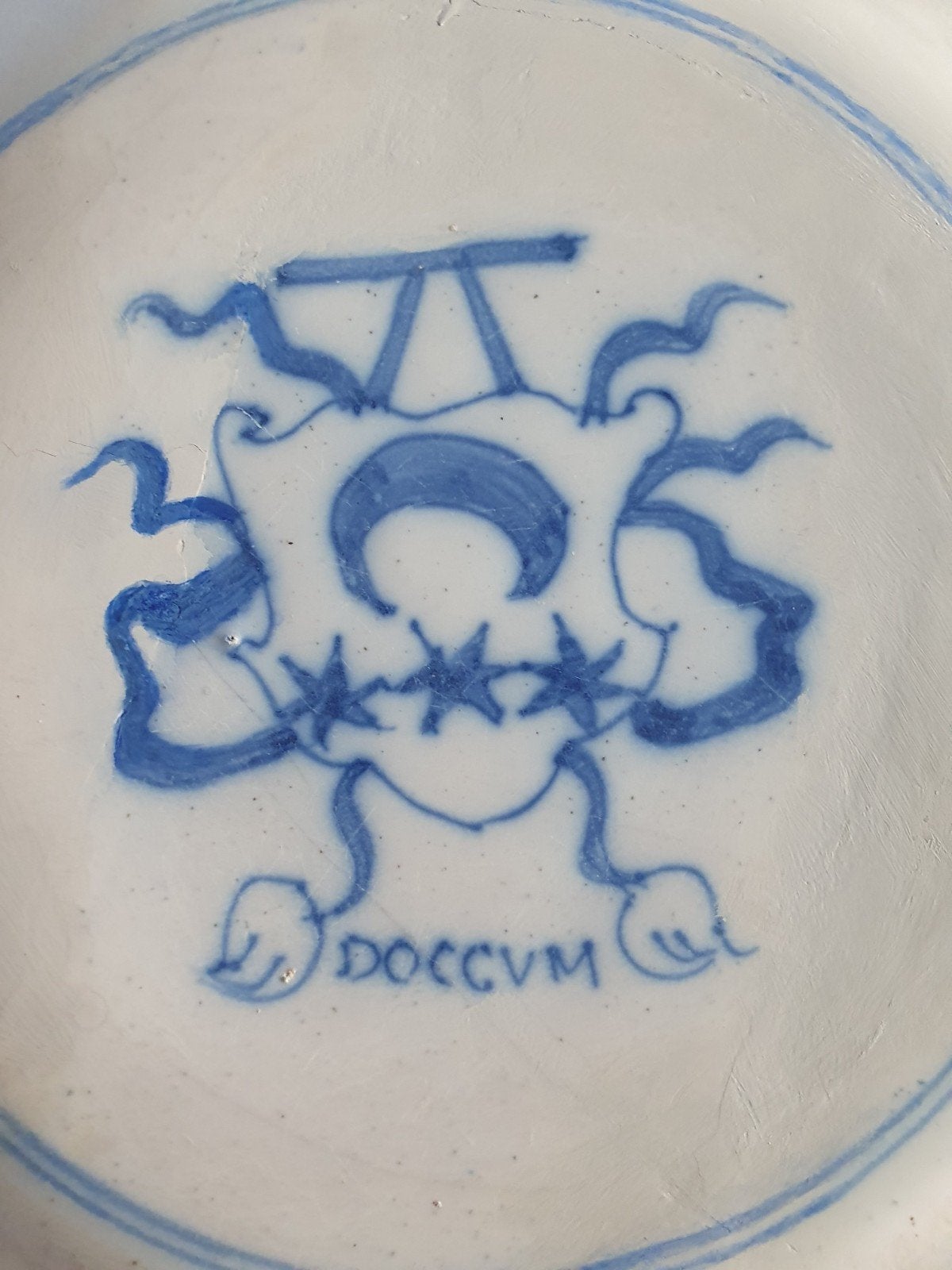 Antiek Delfts Blauw bord met Doccum wapen, Ophalen of Verzenden