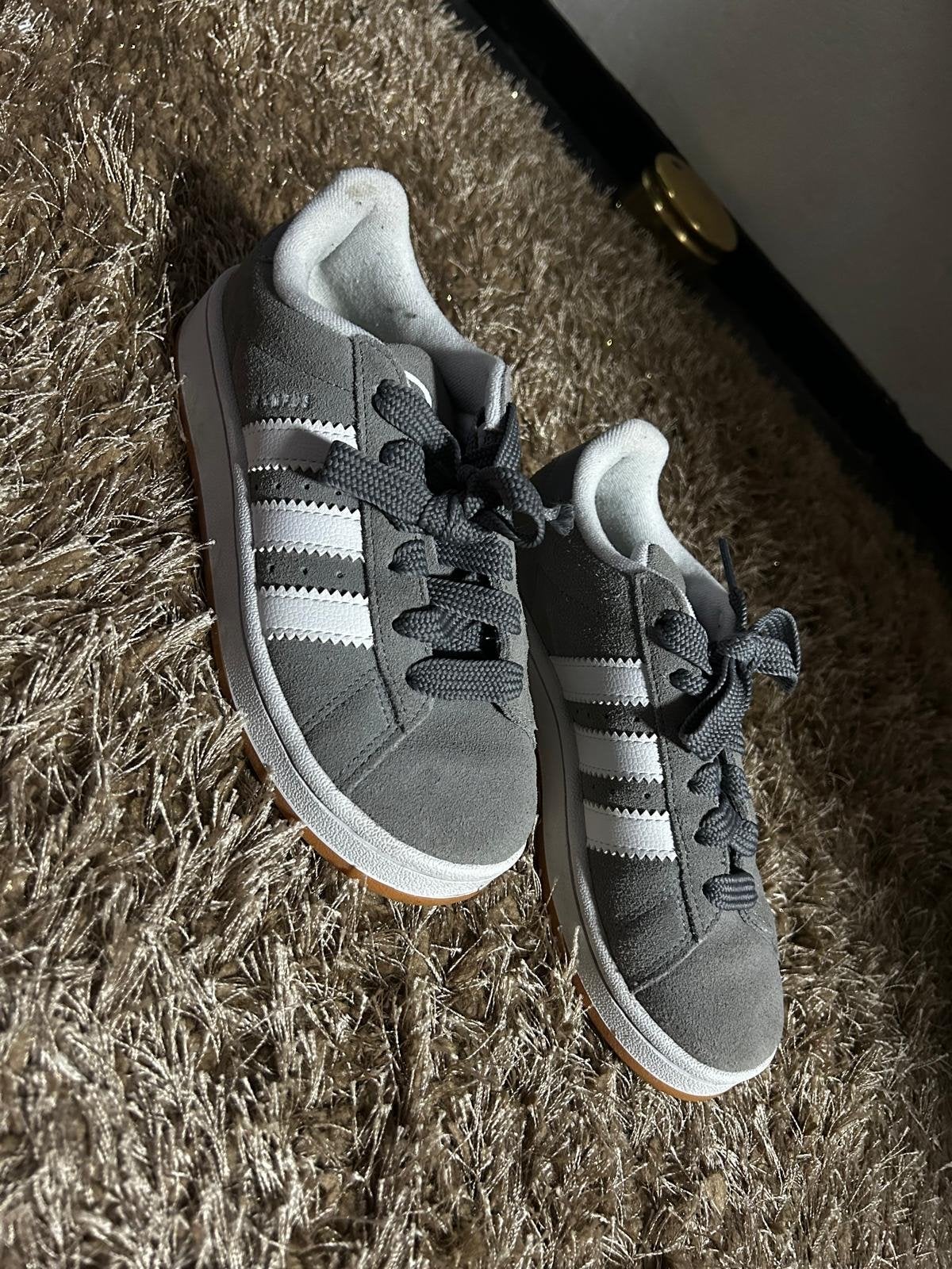 Adidas Campus sneakers grijs maat 35, Ophalen of Verzenden, Zo goed als nieuw, Jongen of Meisje, Schoenen