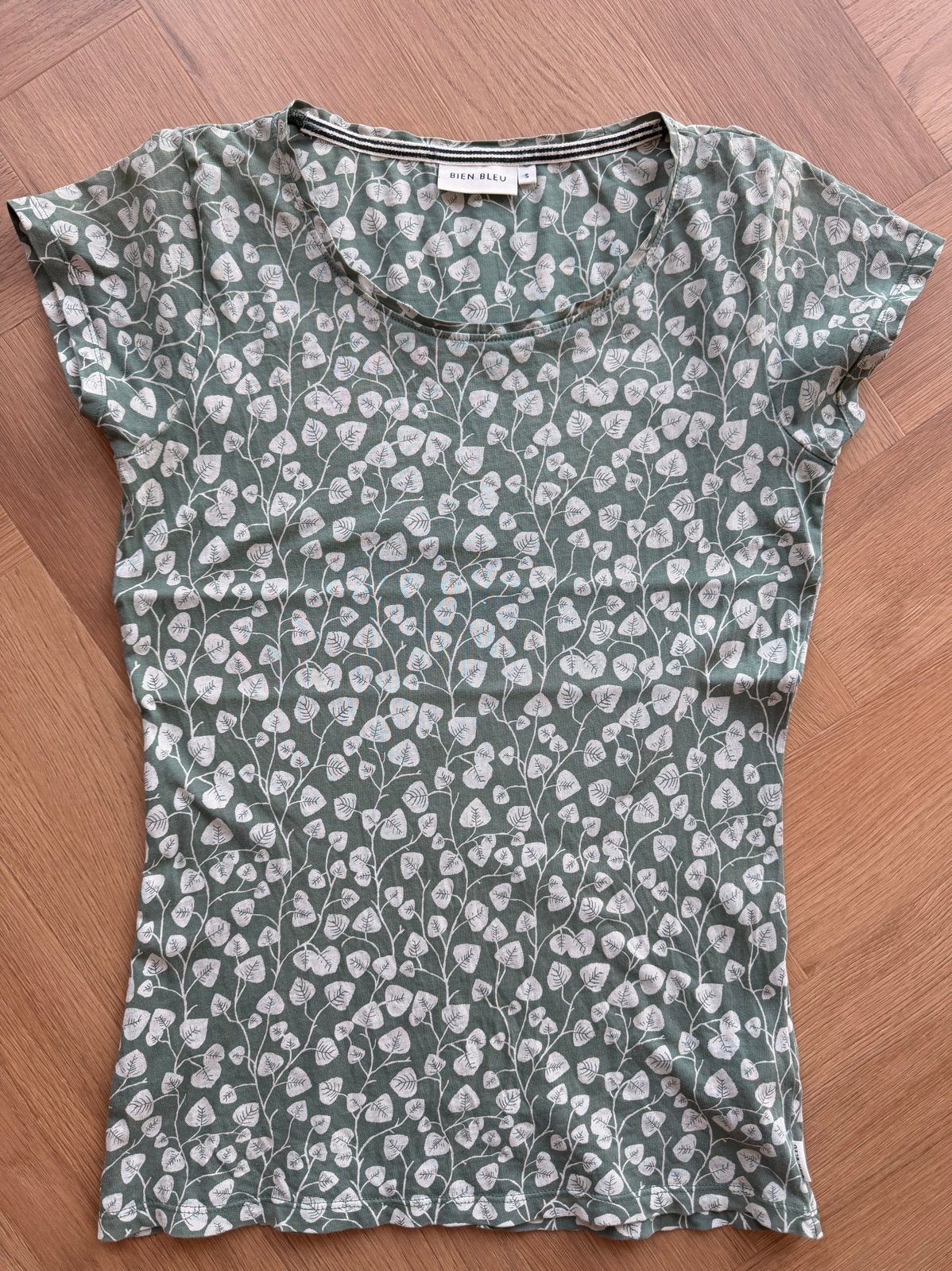 T-shirt Bien Bleu (S) groen met bladerenprint, Zo goed als nieuw, Korte mouw, Groen, Ophalen