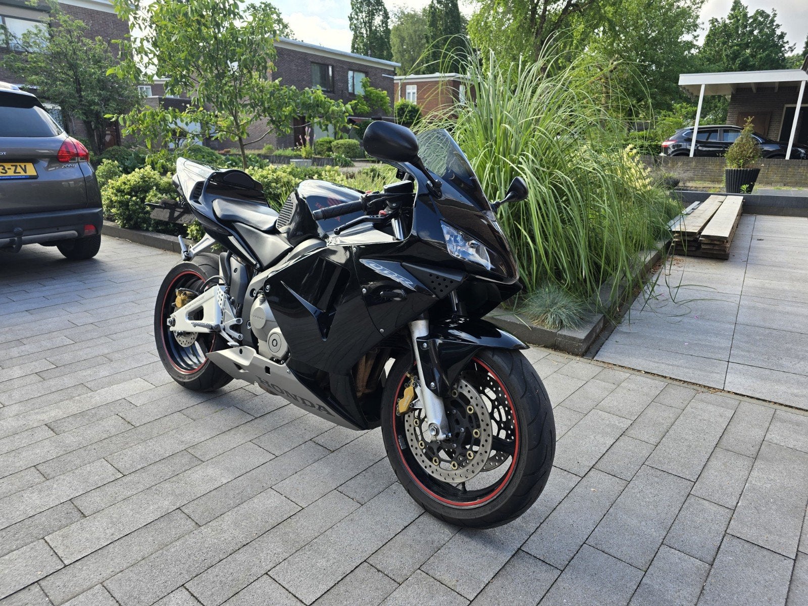 Honda CBR 600 RR - 2004 - 8+ jaar in bezit, Motoren, Motoren | Honda, Sportuitlaat, 4 cilinders, Motorrijbewijs A, Gebruikt
