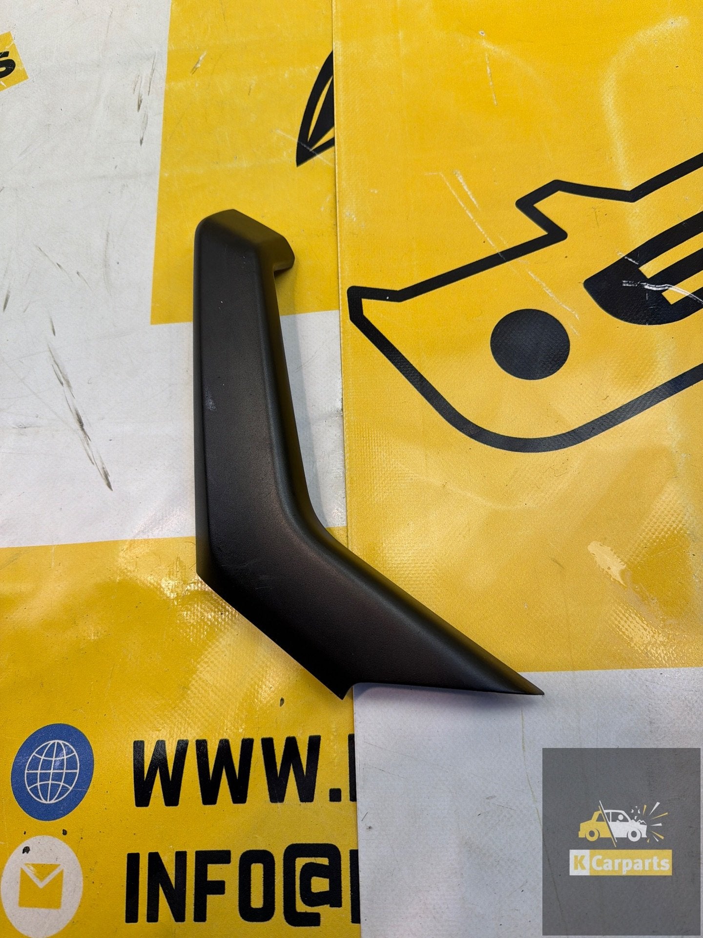 Deurlijst rechtsachter VW Polo 2G 2G0867172, Gebruikt, Volkswagen AG, Achter, Berliner Ring 2
38440  Wolfsburg, DE
