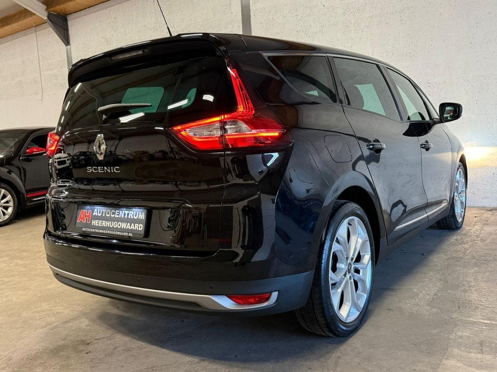 Renault Grand Scénic 1.3 TCe 7p Automaat|Navi|Carplay|PDC|D, Auto's, Renault, Stof, Zwart, 4 cilinders, 7 stoelen