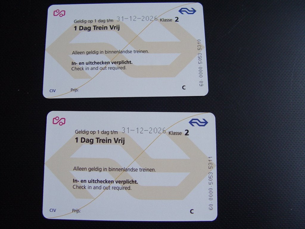 2 kaartjes1 dag trein vrij, treinkaartjes,Twee NS dagkaarten, Twee personen, Trein, Algemeen kaartje