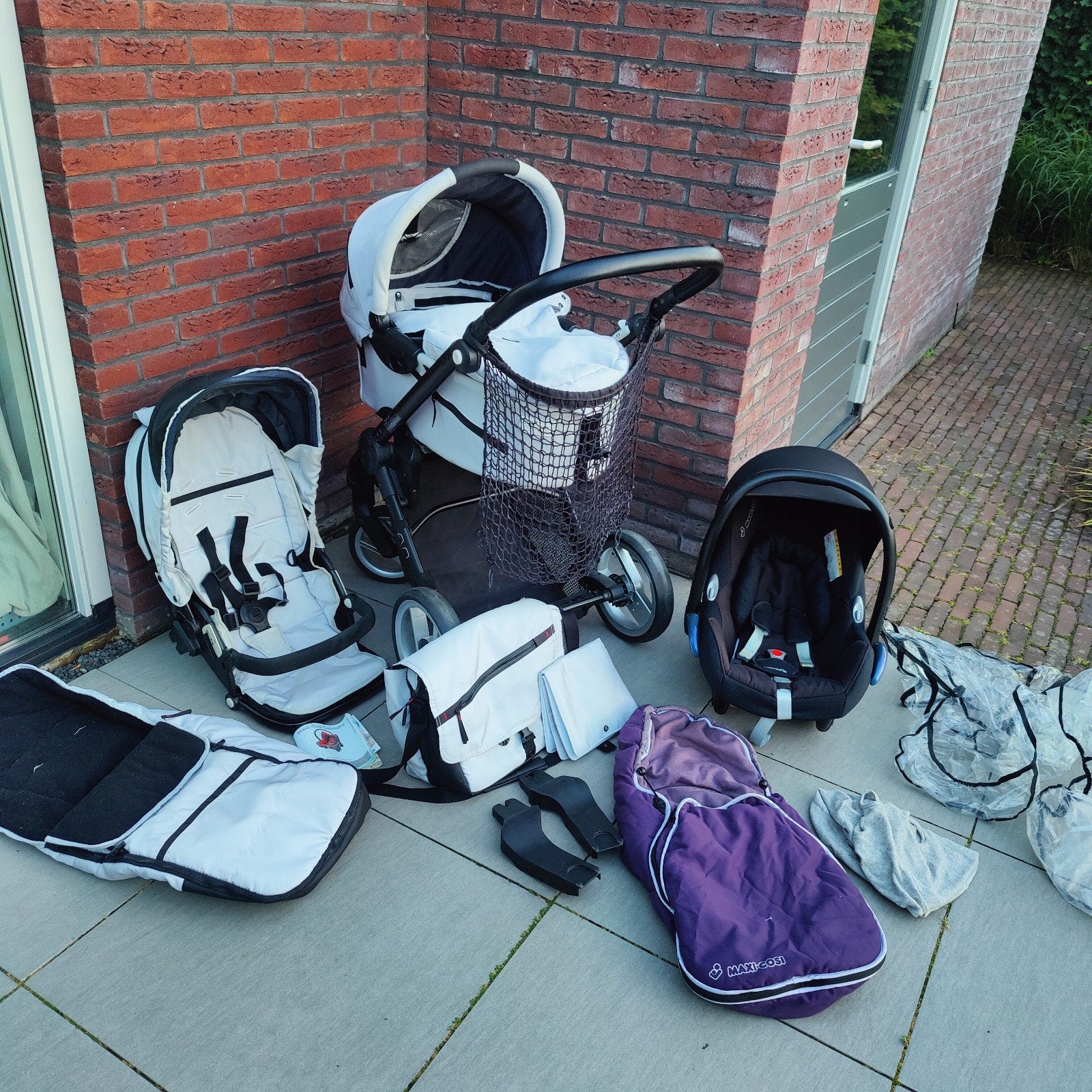 Mutsy kinderwagen compleet met Maxi-Cosi en accessoires, Ophalen, Gebruikt, Mutsy