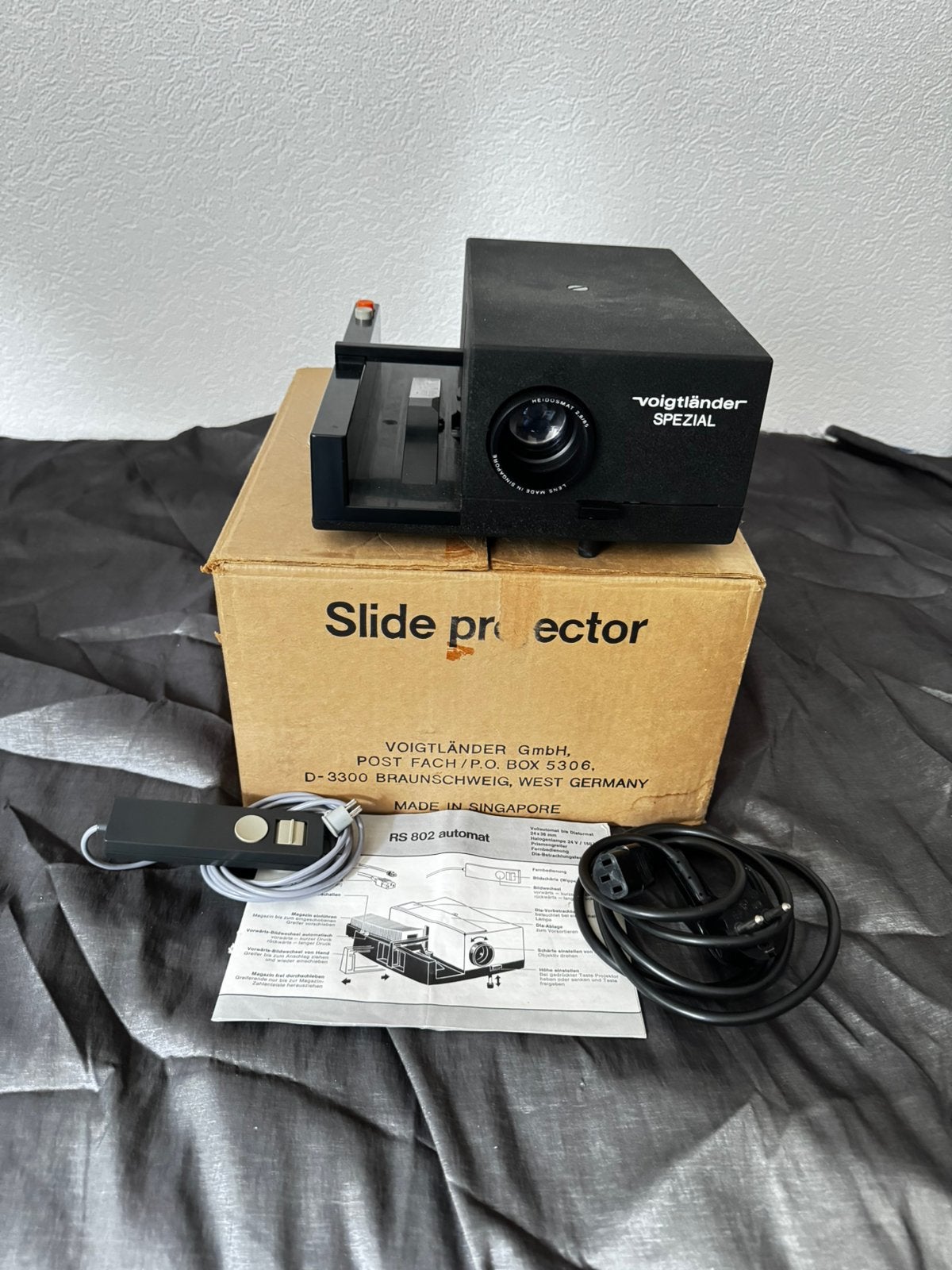 Voigtlander Diaprojector, boxen en nieuw slides, Ophalen, Zo goed als nieuw, Overige resoluties