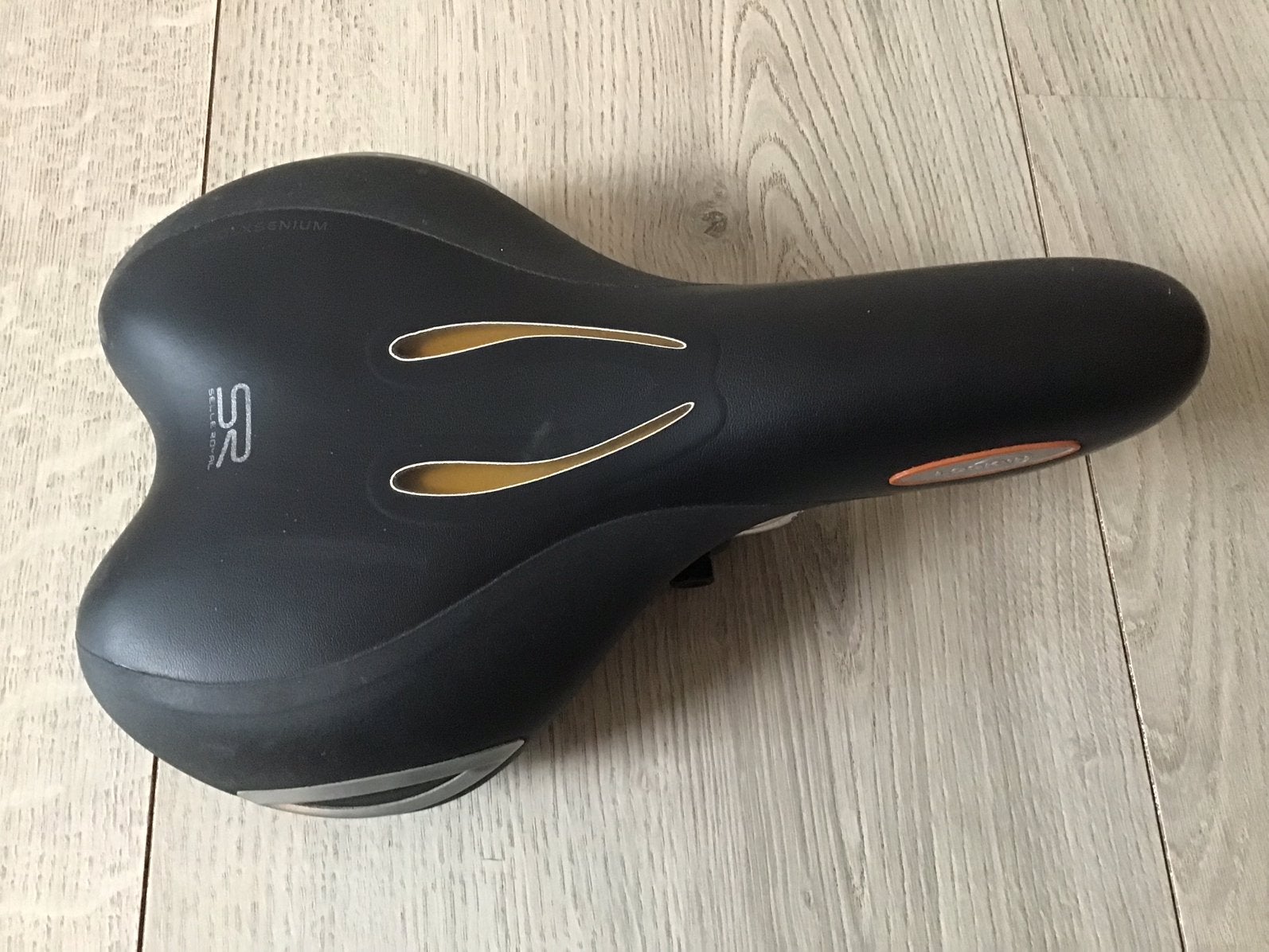 Z.g.a.n Selle Royal Lookin Athletic zadel, Z.g.a.n Selle Royal Lookin Athletic zadel, Fully, Zo goed als nieuw, Z.g.a.n Selle Royal Lookin Athletic zadel