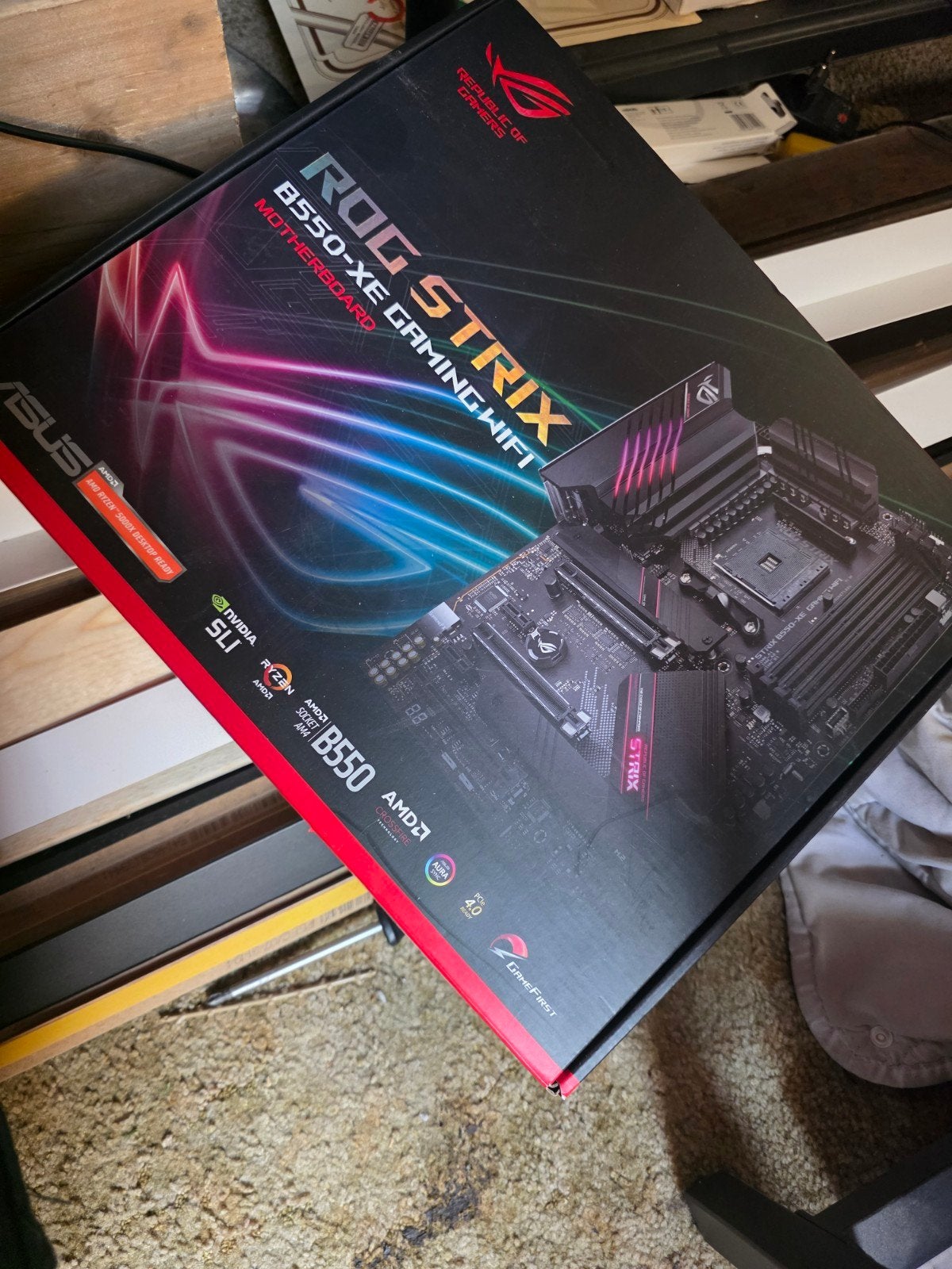 ASUS ROG Strix B550-XE Gaming WiFi Moederbord Ryzen 7, DDR4, AM4, Nieuw, Ophalen of Verzenden