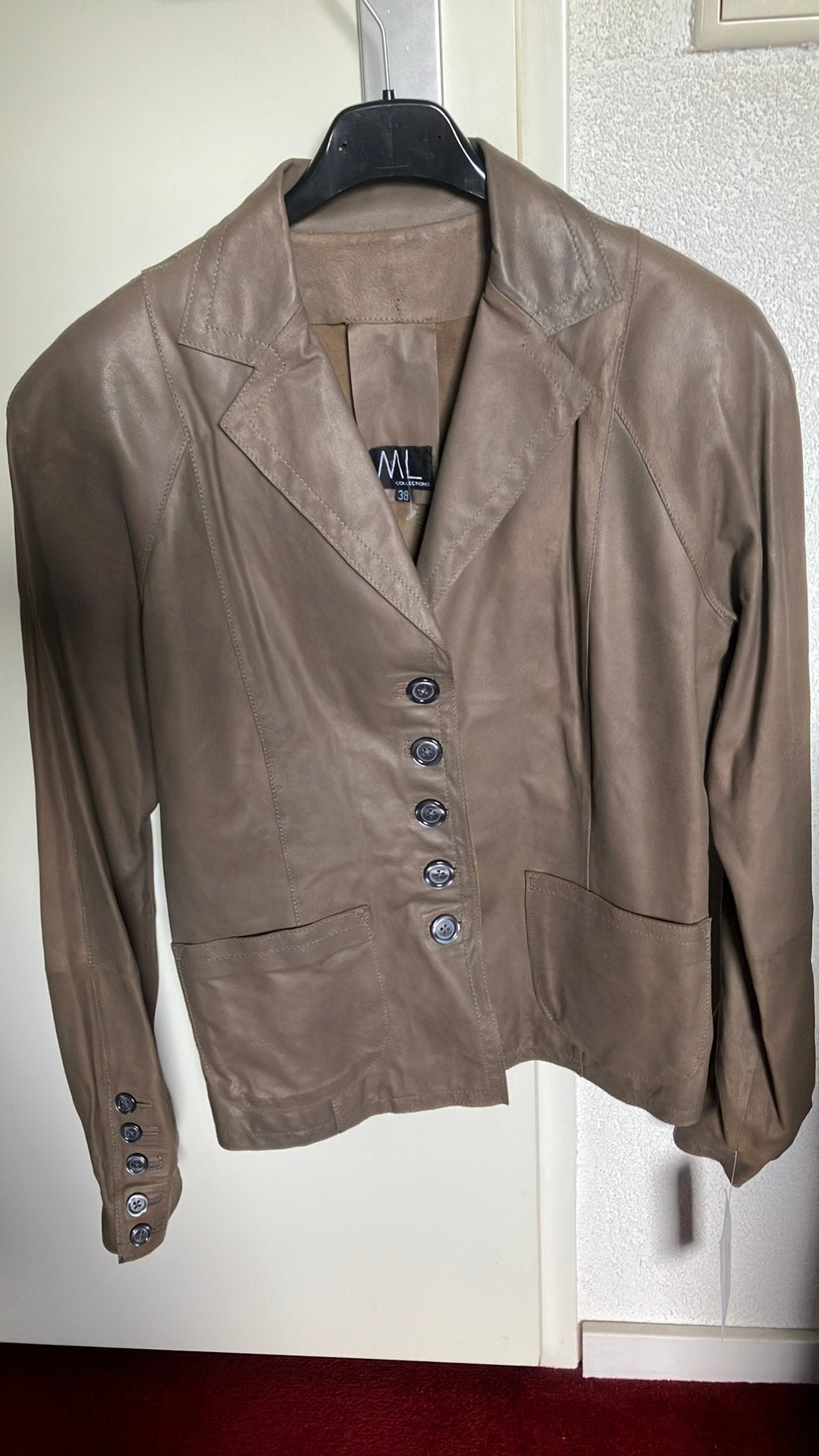 Nieuw Leren kort jasje taupe mt 38 Marjans van Weeghel ML, Ophalen of Verzenden, Zo goed als nieuw, Maat 38/40 (M), Bruin