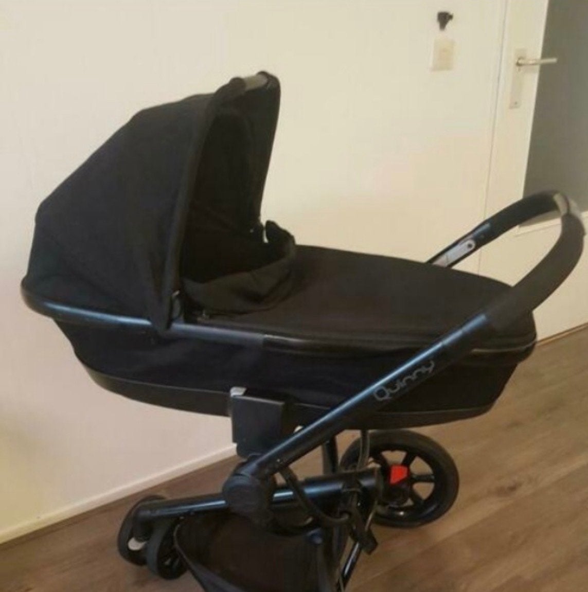 Quinny Hubb Mono kinderwagen met reiswieg en adapters, Kinderwagen, Gebruikt, Met autostoeltje, Quinny