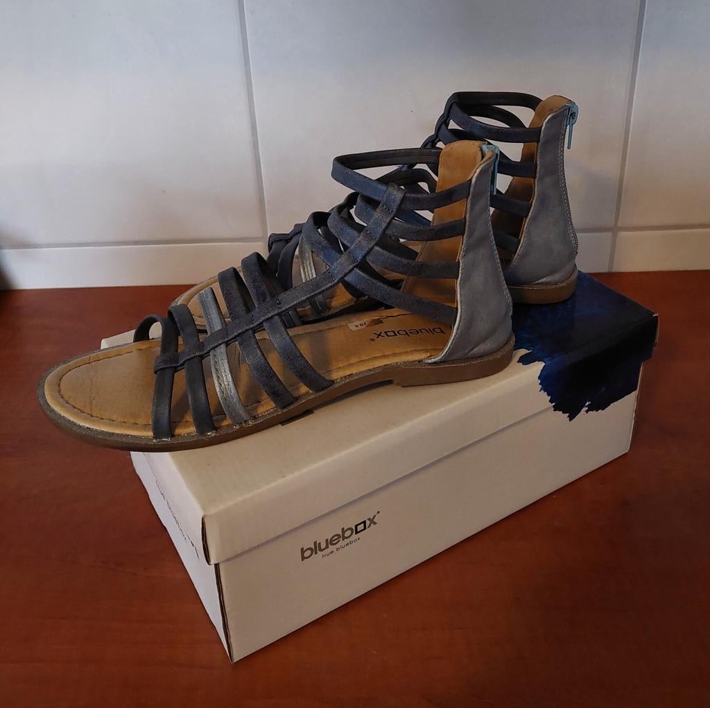Sandalen Zomerschoenen zgan €4,50 mt37, Ophalen of Verzenden, Zo goed als nieuw, Sandalen of Muiltjes