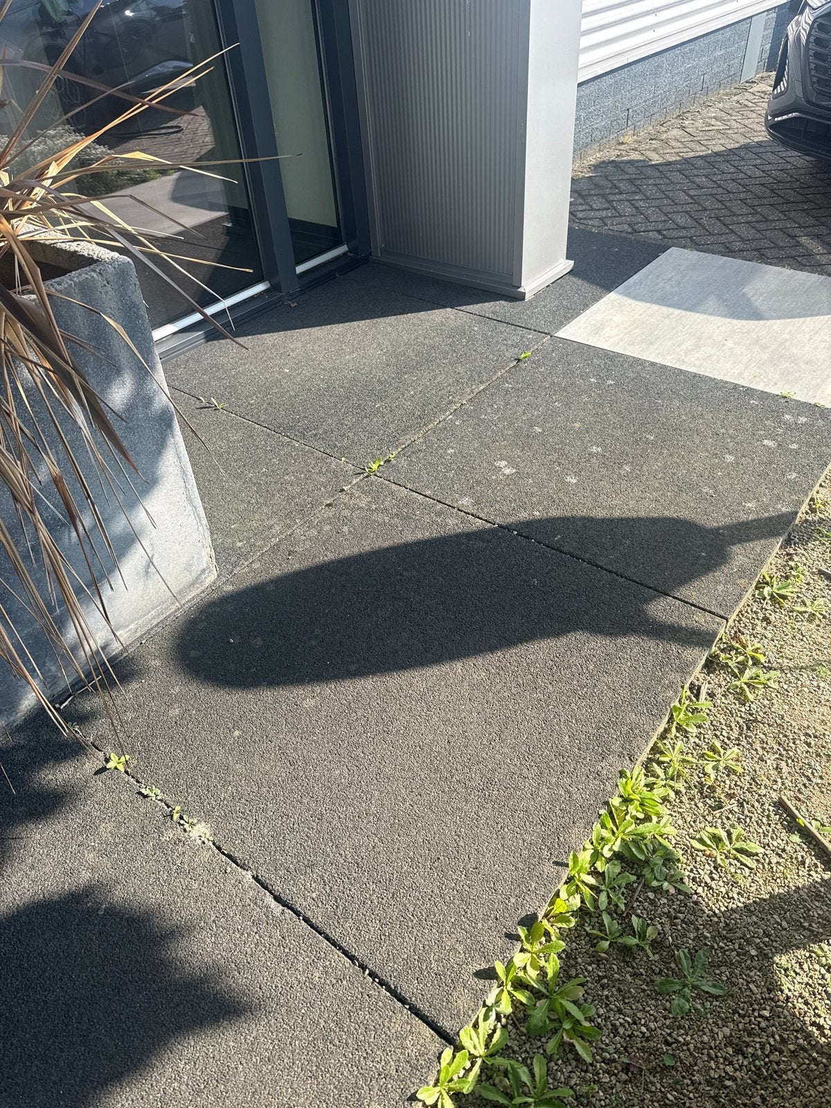 Gratis tegels 100x100 cm (antraciet en lichtgrijs), Ophalen, Gebruikt, Minder dan 5 m², Beton