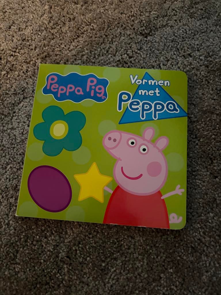 Peppa Pig: Vormen met Peppa - Leerzaam kartonboekje, Ophalen of Verzenden, Zo goed als nieuw, Uitklap-, Voel- of Ontdekboek, 2 tot 3 jaar