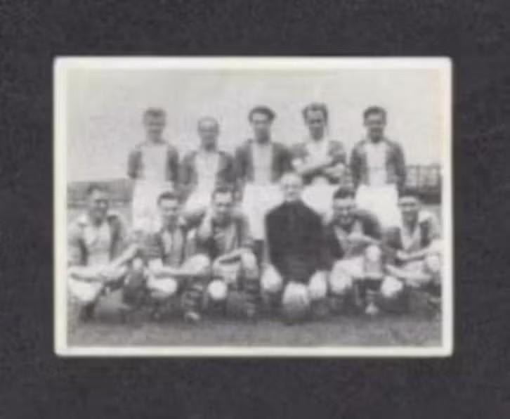 Voetbalplaatje Baarn 1951-1952., Ophalen of Verzenden, Zo goed als nieuw