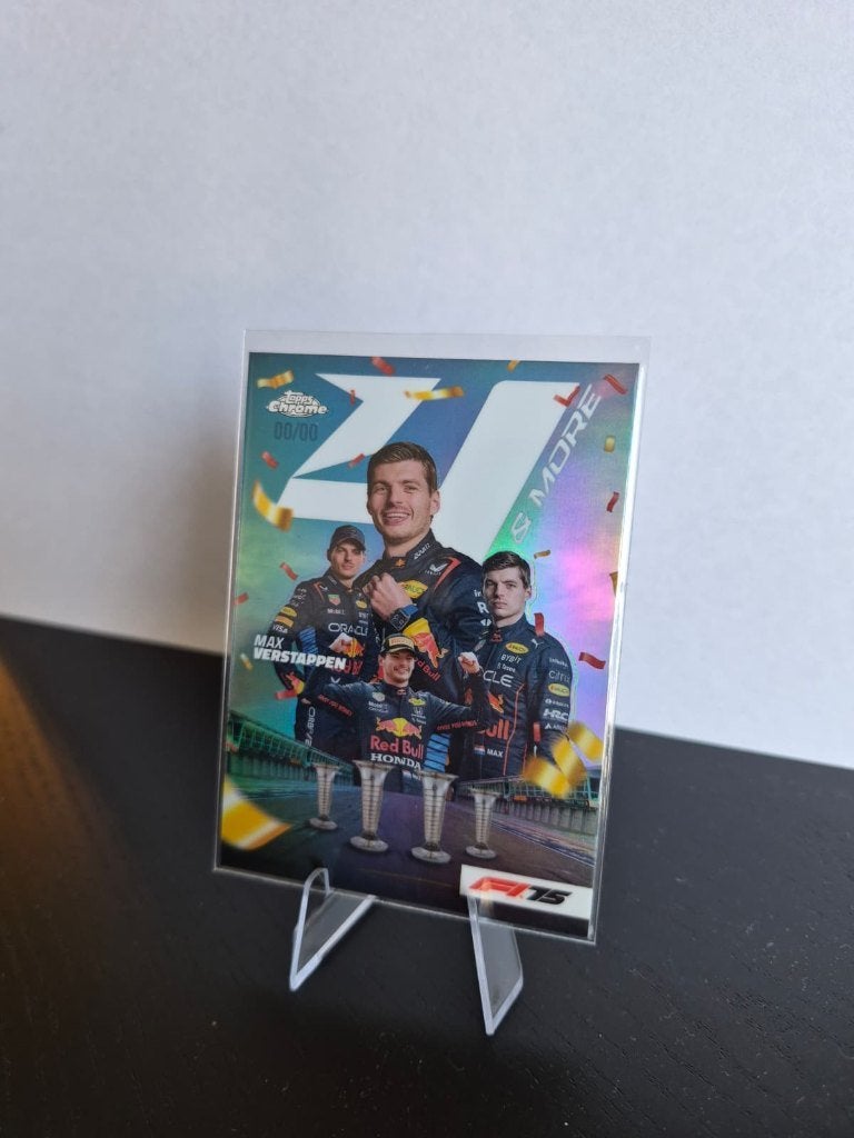 2025 TOPPS CHROME MAX VERSTAPPEN -- LIMITED ERROR 00/00 CARD, Hobby en Vrije tijd, Stickers en Plaatjes, Ophalen of Verzenden