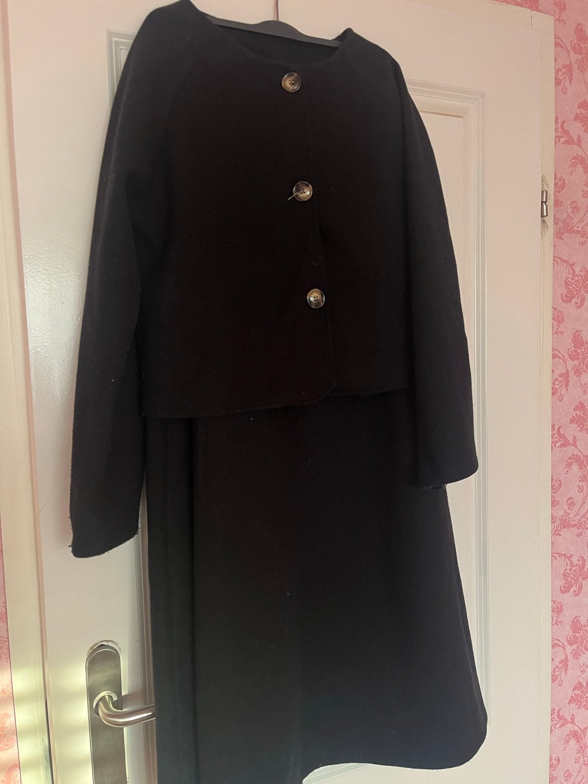 Prachtige rok set - ideaal voor elke kast!, Kleding | Dames, Rokken, Zwart, Gedragen, Onder de knie, Ophalen