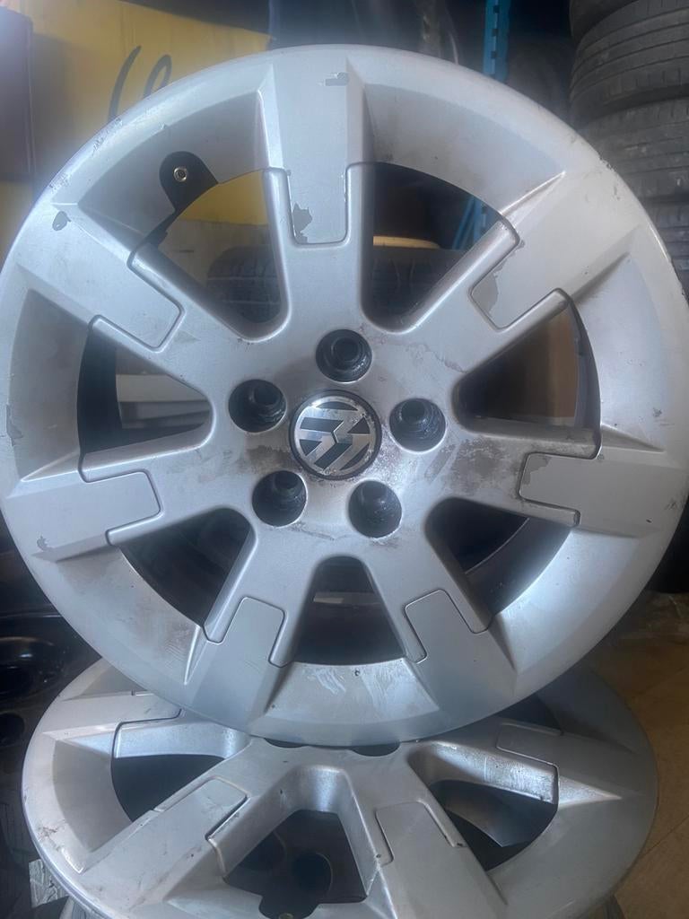 1x VW Polo 6r 15" velg. steek: 5x100 naaf: 57.1,  40 euro, Ophalen
