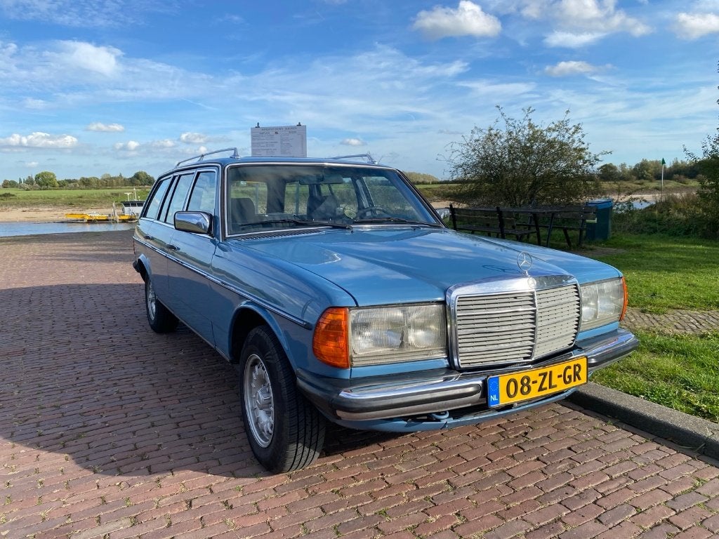 Mercedes-Benz 200-Serie 2.7 280 TE AUT 1981 Blauw, Auto's, Automaat, Blauw, Stationwagon, Particulier