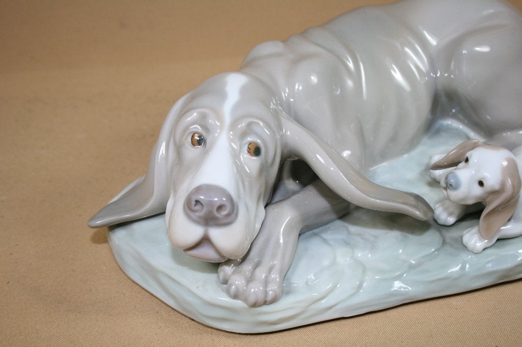 Groot Spaans porseleinen beeld Nao Lladro hond met pup, Antiek en Kunst, Ophalen of Verzenden