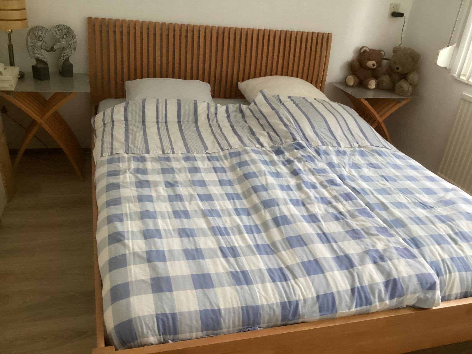 Houten tweepersoonsbed 160x200 met matras en nachtkastjes, Huis en Inrichting, Ophalen, Gebruikt, Tweepersoons, 200 cm