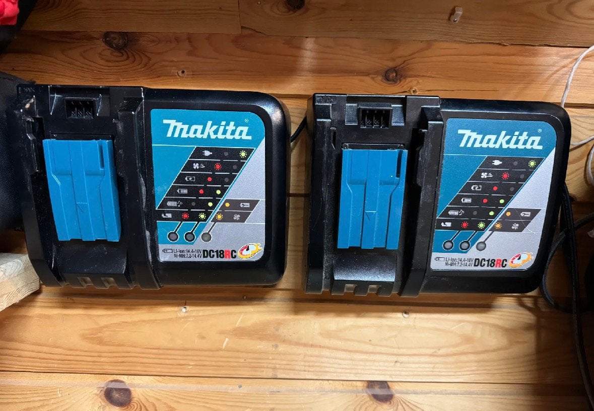 Makita snellader houder, Verzenden, Zo goed als nieuw