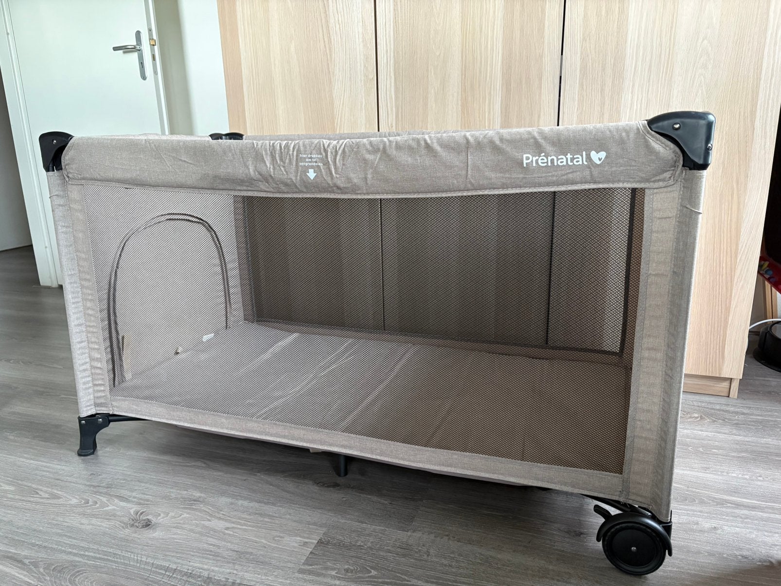 Prénatal campingbed Sinne Taupebrown taupe bruin beige  luxe, Kinderen en Baby's, Ophalen, Zo goed als nieuw, Reisbedje